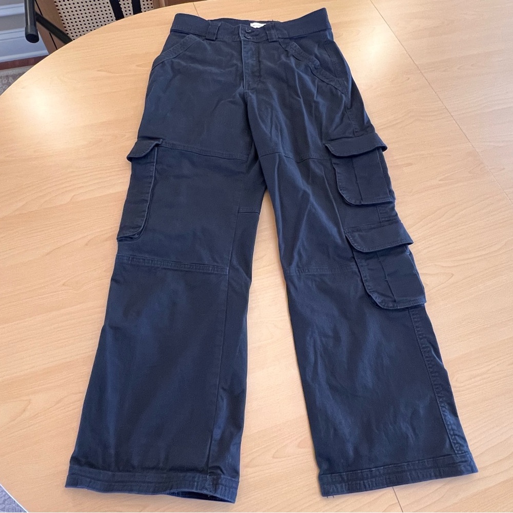 Abercrombie Women’s Cargo Pants Black Size 6 Short